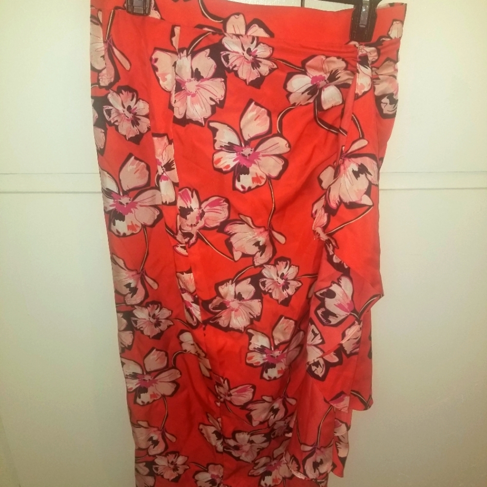 Lewit skirt